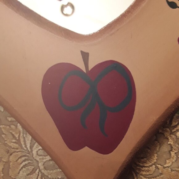 Hand Crafted Pine Heart Shaped Mirror - Farmhouse/Country Style - Picture 2 of 9